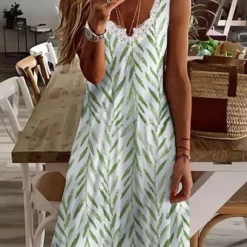 Leaves Casual V Neck Short Sleeve Knit Dress