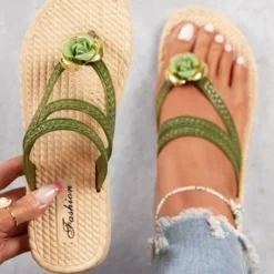 Vacation Floral Pattern Braided Strap Beach Flip Flops